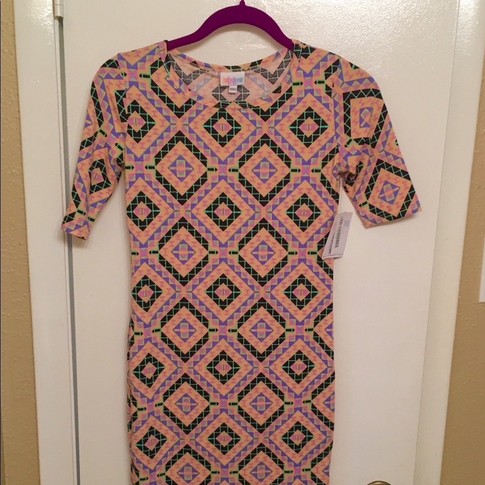 ⭐️FINAL PRICE⭐️ LuLaRoe XXS Julia Pencil Dress🦄